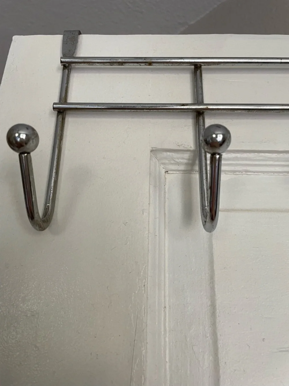 VINTAGE Metal Over-the-Door Metal Hook Rack in Silver
